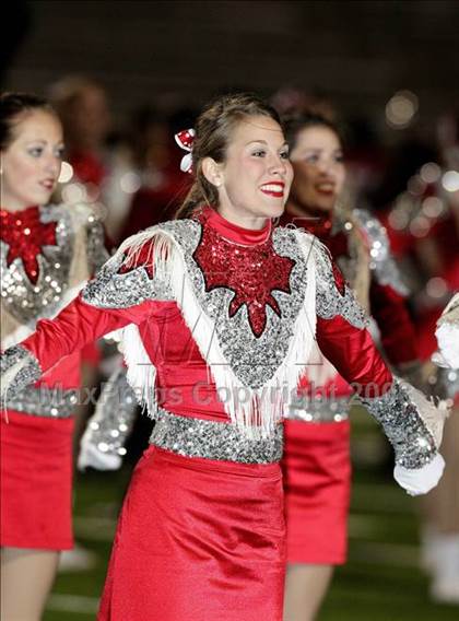 Thumbnail 1 in Dickinson vs. Katy (Texas 5A D2 Regional Playoffs) photogallery.