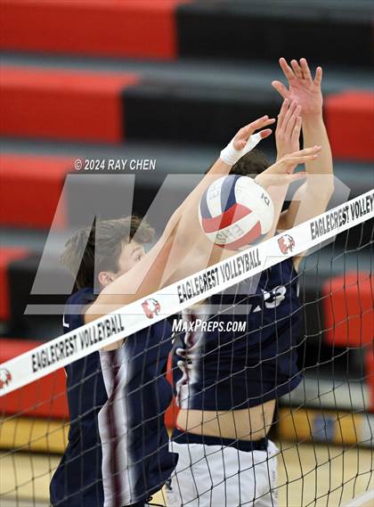 Thumbnail 3 in Cherokee Trail @ Eaglecrest photogallery.
