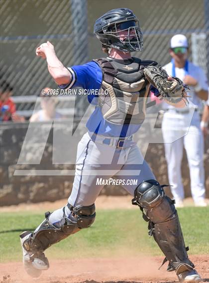 Thumbnail 3 in Air Academy vs La Grande (Coach Bob Invitational) photogallery.