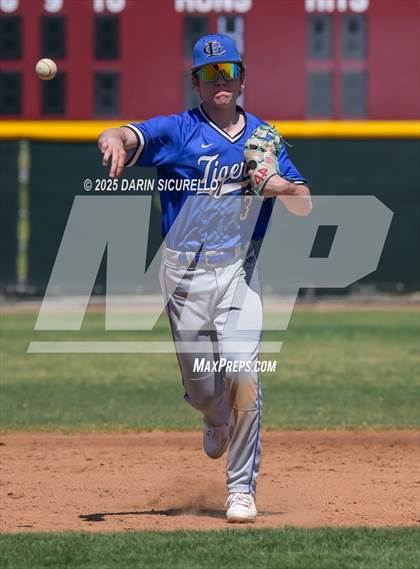 Thumbnail 1 in Air Academy vs La Grande (Coach Bob Invitational) photogallery.