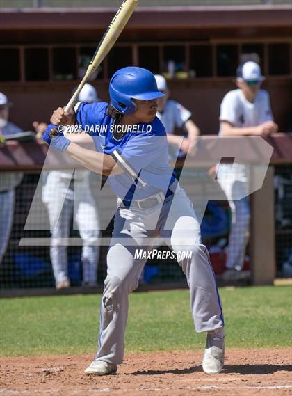 Thumbnail 2 in Air Academy vs La Grande (Coach Bob Invitational) photogallery.