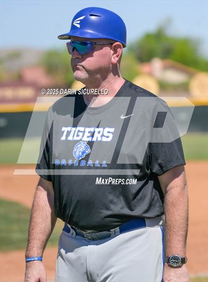 Thumbnail 1 in Air Academy vs La Grande (Coach Bob Invitational) photogallery.