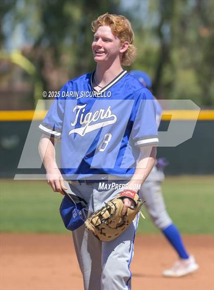 Thumbnail 3 in Air Academy vs La Grande (Coach Bob Invitational) photogallery.