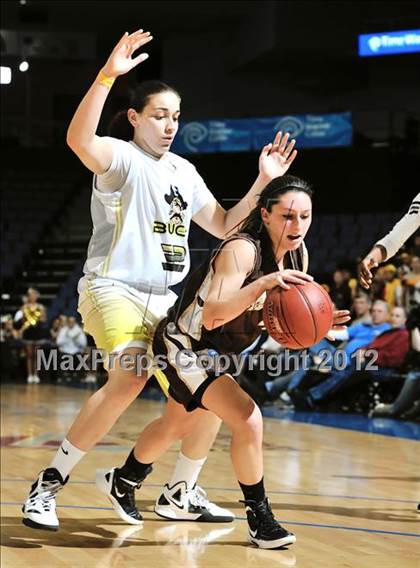 Thumbnail 1 in Mission Bay vs. Laguna Hills (CIF D3 SoCal Regional Final) photogallery.