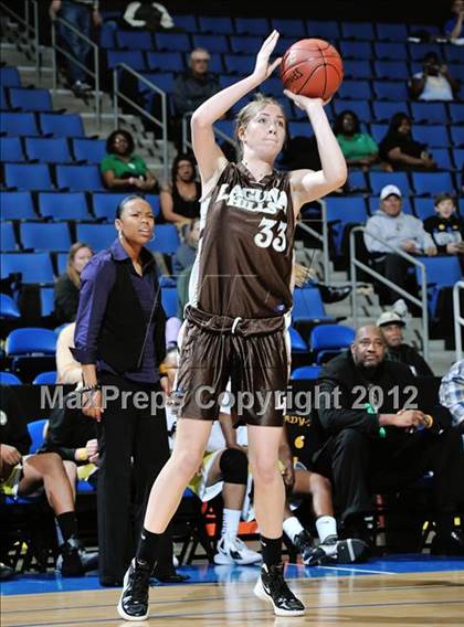 Thumbnail 3 in Mission Bay vs. Laguna Hills (CIF D3 SoCal Regional Final) photogallery.