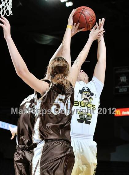 Thumbnail 1 in Mission Bay vs. Laguna Hills (CIF D3 SoCal Regional Final) photogallery.