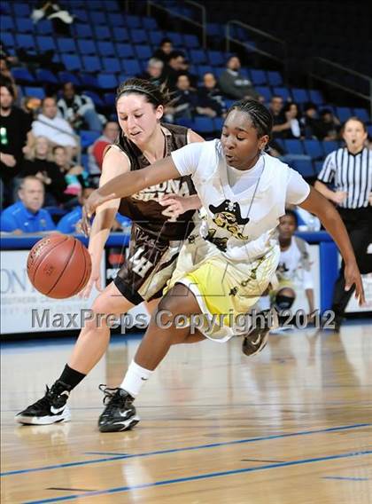 Thumbnail 2 in Mission Bay vs. Laguna Hills (CIF D3 SoCal Regional Final) photogallery.