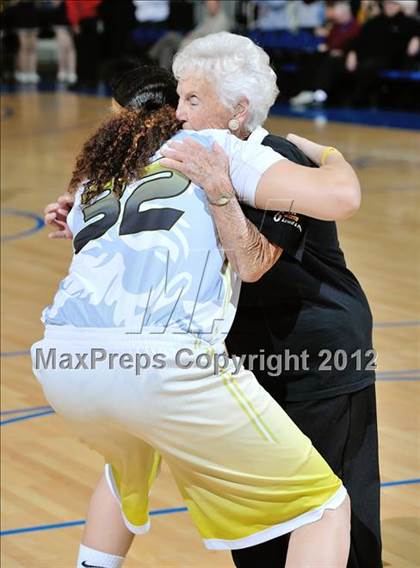 Thumbnail 2 in Mission Bay vs. Laguna Hills (CIF D3 SoCal Regional Final) photogallery.