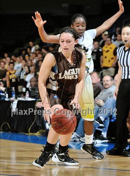 Thumbnail 1 in Mission Bay vs. Laguna Hills (CIF D3 SoCal Regional Final) photogallery.