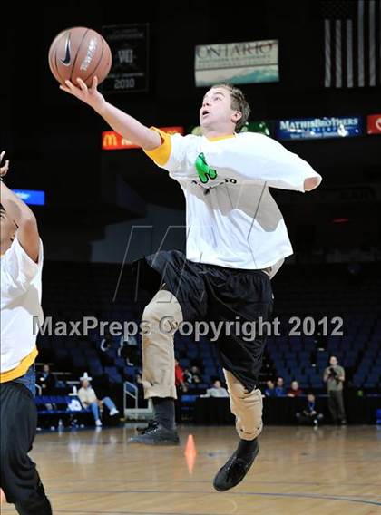 Thumbnail 3 in Mission Bay vs. Laguna Hills (CIF D3 SoCal Regional Final) photogallery.