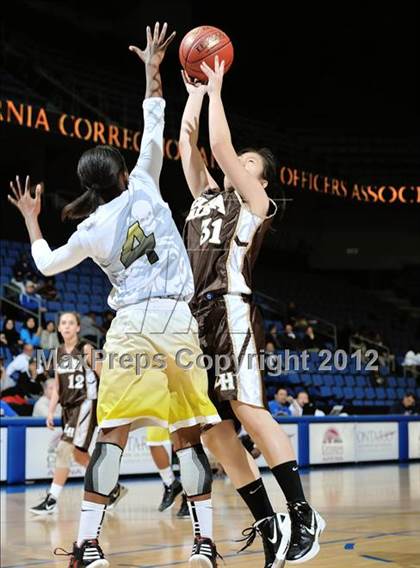 Thumbnail 3 in Mission Bay vs. Laguna Hills (CIF D3 SoCal Regional Final) photogallery.