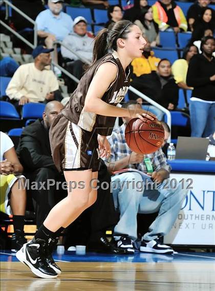 Thumbnail 3 in Mission Bay vs. Laguna Hills (CIF D3 SoCal Regional Final) photogallery.