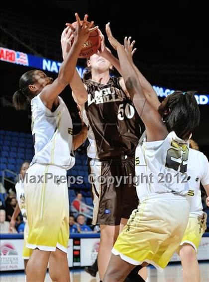 Thumbnail 2 in Mission Bay vs. Laguna Hills (CIF D3 SoCal Regional Final) photogallery.