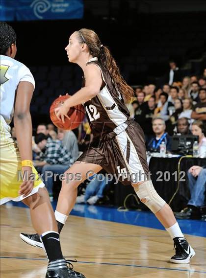 Thumbnail 1 in Mission Bay vs. Laguna Hills (CIF D3 SoCal Regional Final) photogallery.