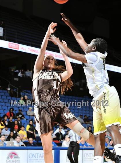 Thumbnail 1 in Mission Bay vs. Laguna Hills (CIF D3 SoCal Regional Final) photogallery.