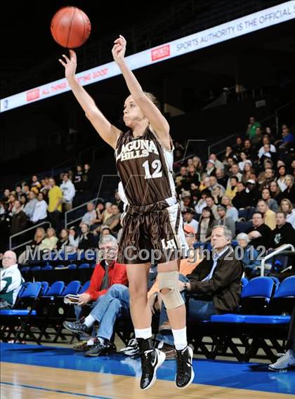 Thumbnail 1 in Mission Bay vs. Laguna Hills (CIF D3 SoCal Regional Final) photogallery.
