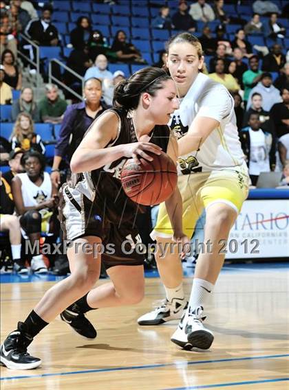 Thumbnail 2 in Mission Bay vs. Laguna Hills (CIF D3 SoCal Regional Final) photogallery.