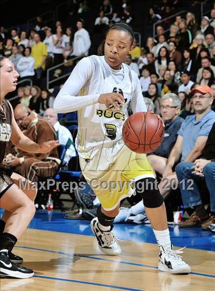 Thumbnail 1 in Mission Bay vs. Laguna Hills (CIF D3 SoCal Regional Final) photogallery.