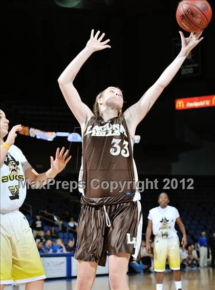 Thumbnail 2 in Mission Bay vs. Laguna Hills (CIF D3 SoCal Regional Final) photogallery.