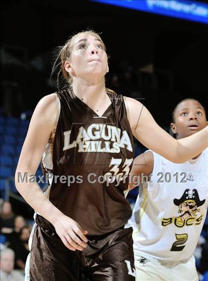 Thumbnail 1 in Mission Bay vs. Laguna Hills (CIF D3 SoCal Regional Final) photogallery.