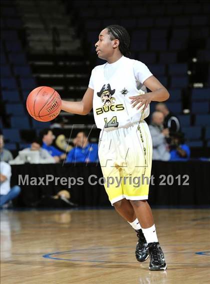 Thumbnail 3 in Mission Bay vs. Laguna Hills (CIF D3 SoCal Regional Final) photogallery.