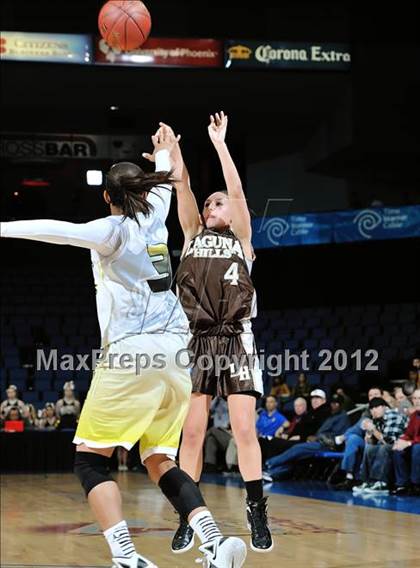 Thumbnail 1 in Mission Bay vs. Laguna Hills (CIF D3 SoCal Regional Final) photogallery.
