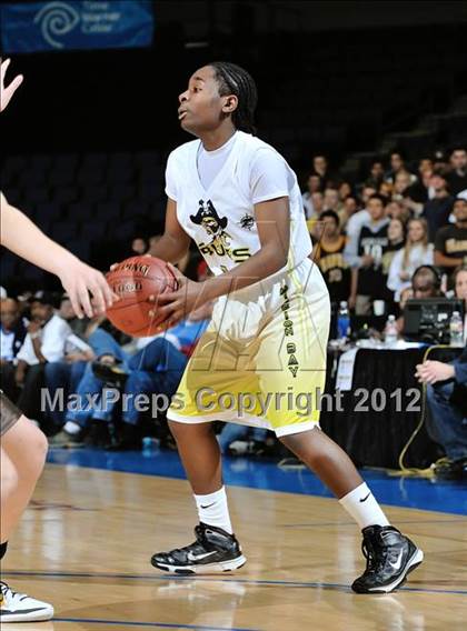 Thumbnail 1 in Mission Bay vs. Laguna Hills (CIF D3 SoCal Regional Final) photogallery.