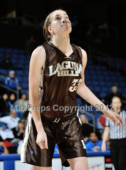 Thumbnail 2 in Mission Bay vs. Laguna Hills (CIF D3 SoCal Regional Final) photogallery.
