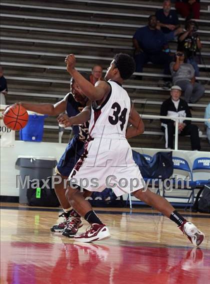 Thumbnail 2 in Klein Collins vs. Pearland (McDonald's Texas Invitational)  photogallery.