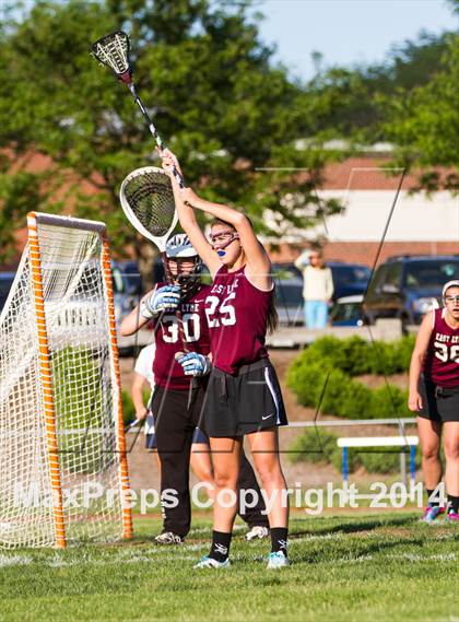 Thumbnail 1 in Avon vs East Lyme (CIAC Class M Quarterfinal) photogallery.