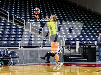 Thumbnail 1 in D'Hanis vs. Blum (UIL 1A Final) photogallery.