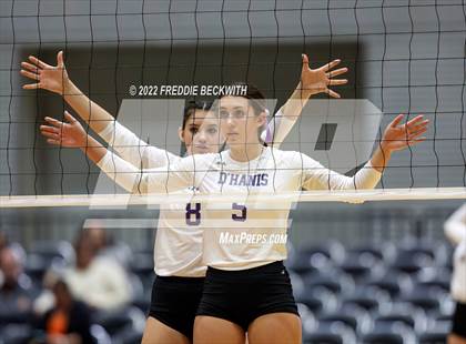 Thumbnail 3 in D'Hanis vs. Blum (UIL 1A Final) photogallery.