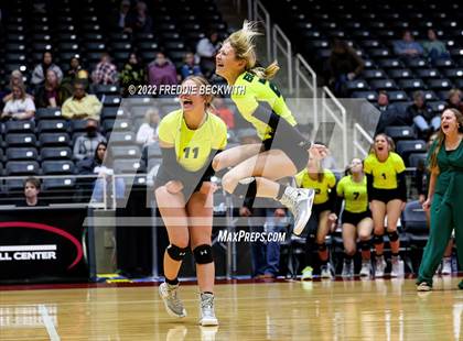 Thumbnail 1 in D'Hanis vs. Blum (UIL 1A Final) photogallery.