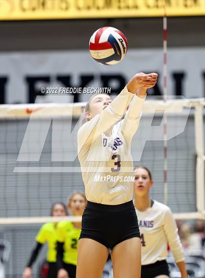 Thumbnail 1 in D'Hanis vs. Blum (UIL 1A Final) photogallery.