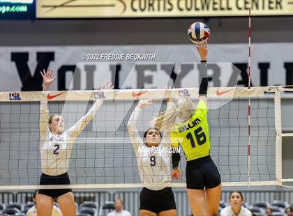Thumbnail 3 in D'Hanis vs. Blum (UIL 1A Final) photogallery.