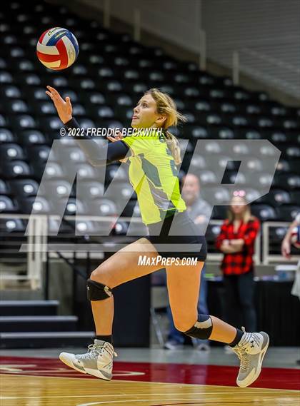 Thumbnail 3 in D'Hanis vs. Blum (UIL 1A Final) photogallery.