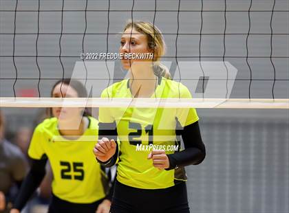 Thumbnail 1 in D'Hanis vs. Blum (UIL 1A Final) photogallery.