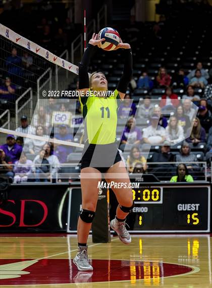 Thumbnail 1 in D'Hanis vs. Blum (UIL 1A Final) photogallery.
