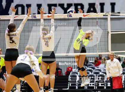 Thumbnail 2 in D'Hanis vs. Blum (UIL 1A Final) photogallery.