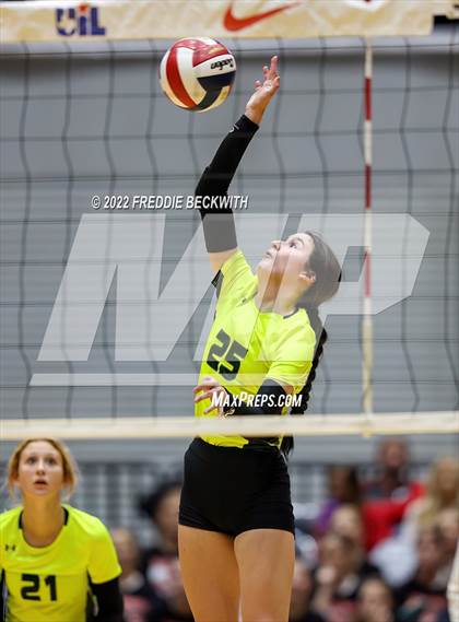Thumbnail 1 in D'Hanis vs. Blum (UIL 1A Final) photogallery.
