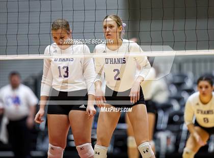 Thumbnail 3 in D'Hanis vs. Blum (UIL 1A Final) photogallery.