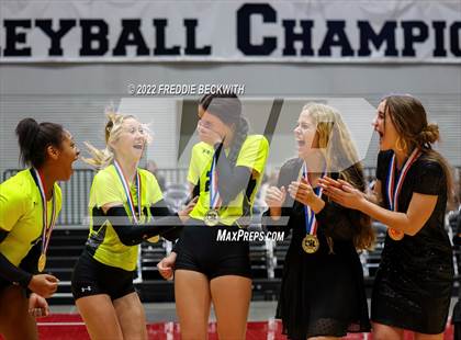 Thumbnail 2 in D'Hanis vs. Blum (UIL 1A Final) photogallery.