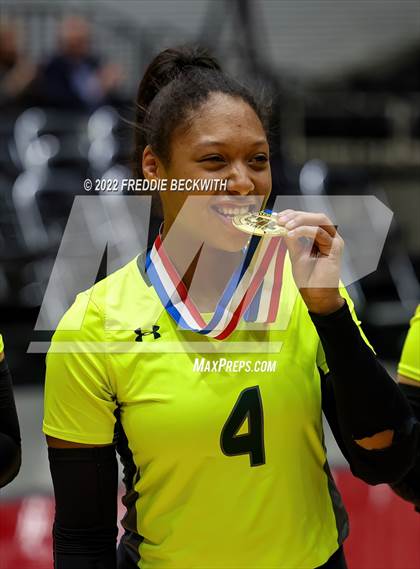 Thumbnail 3 in D'Hanis vs. Blum (UIL 1A Final) photogallery.