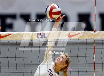 Thumbnail 2 in D'Hanis vs. Blum (UIL 1A Final) photogallery.