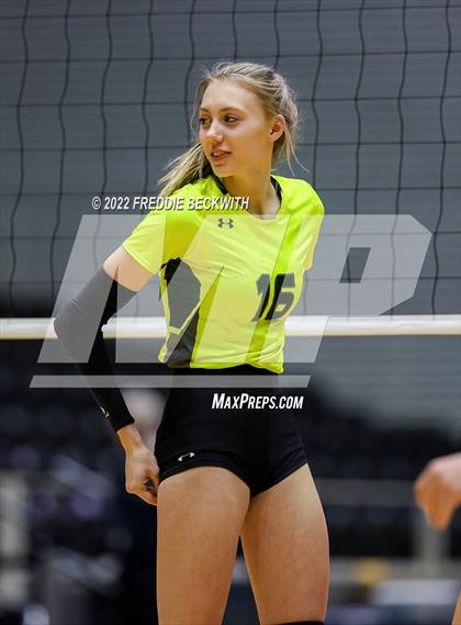 Thumbnail 2 in D'Hanis vs. Blum (UIL 1A Final) photogallery.