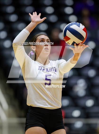 Thumbnail 1 in D'Hanis vs. Blum (UIL 1A Final) photogallery.