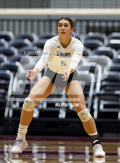 Thumbnail 1 in D'Hanis vs. Blum (UIL 1A Final) photogallery.