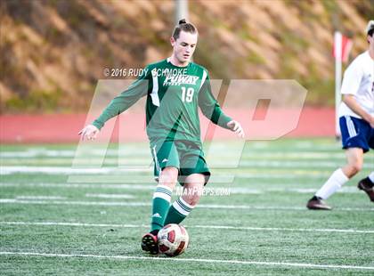 Thumbnail 3 in Scripps Ranch vs. Poway photogallery.
