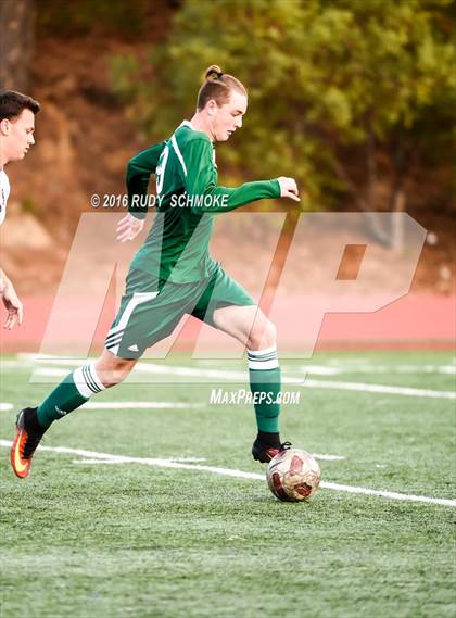 Thumbnail 3 in Scripps Ranch vs. Poway photogallery.