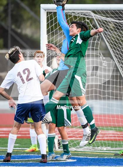 Thumbnail 3 in Scripps Ranch vs. Poway photogallery.